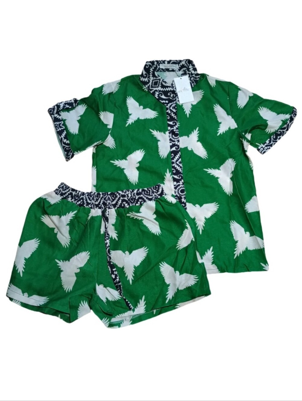 Endless Moon Green Short-Sleeve Tee with White Bird Print With Matching Shorts